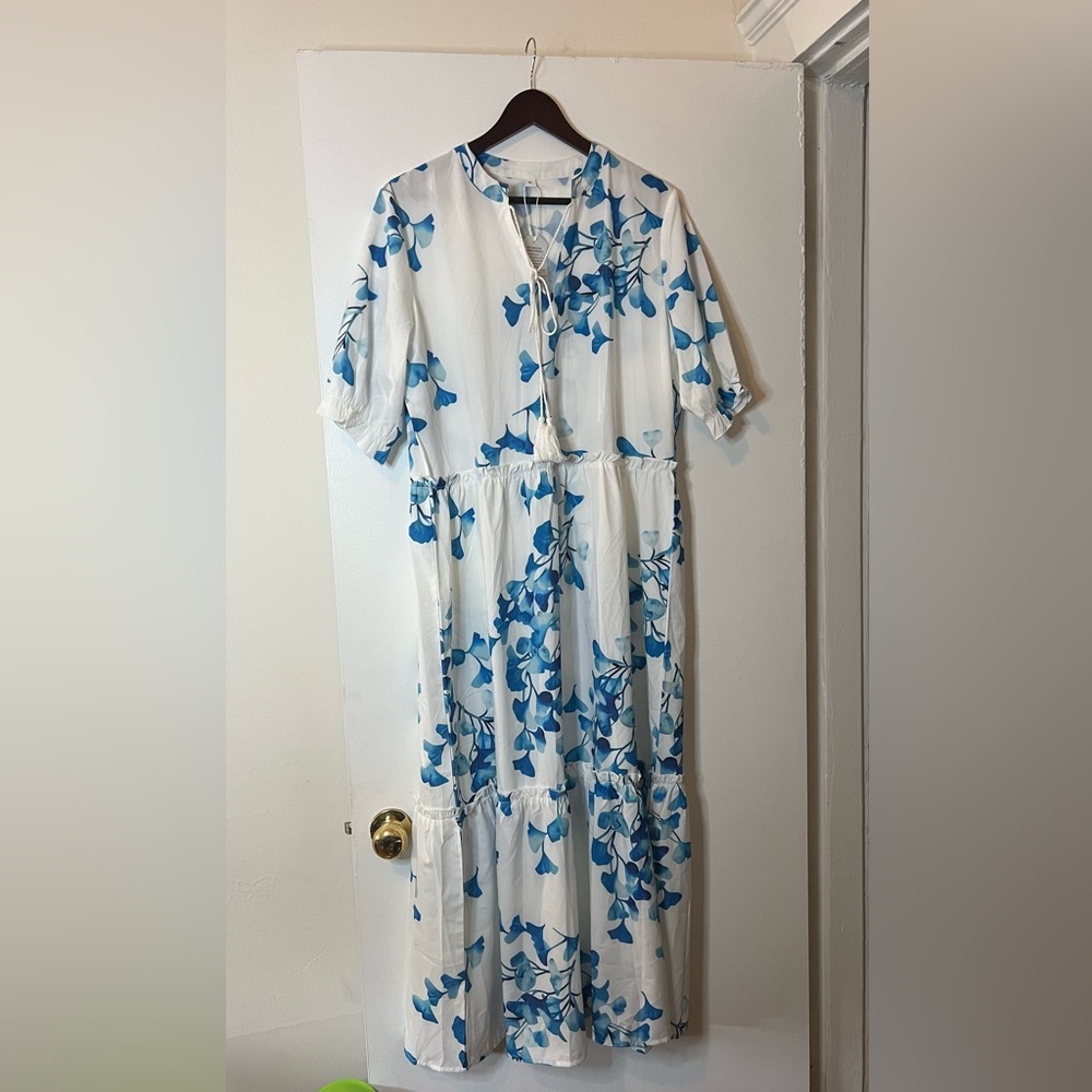 MADE WITH LOVE ❤️ Maxi Floral blue & White bohemian dress